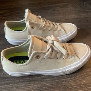 Cream colored low top Converse